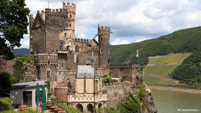   - Burg Rheinstein