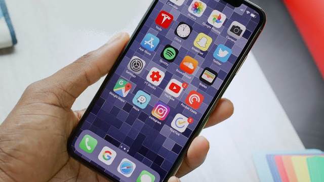В России стартовали предзаказы на iPhone XS
