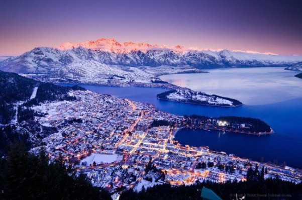 wintertowns05-650x430_601x398
