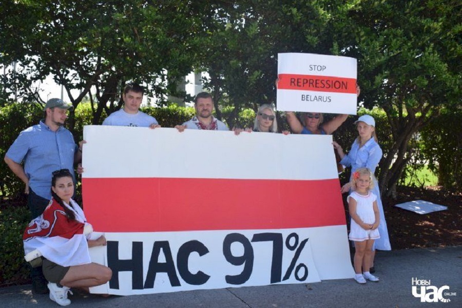 Лукашенко в тисках угрозы белорусского Майдана