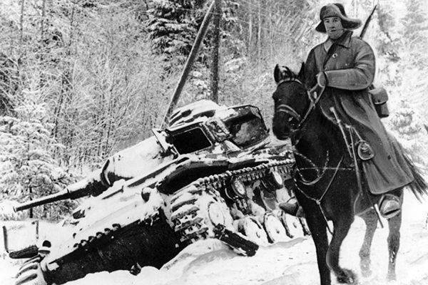 Бронепоезда и кавалерия. Методы войны завтрашнего дня Бронепоезда и кавалерия. Методы войны завтрашнего дня
