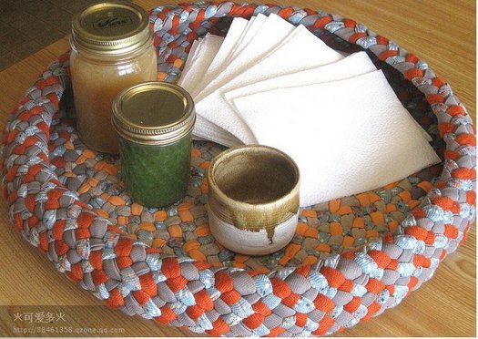 Необычный и простой способ плетения из остатков ткани
