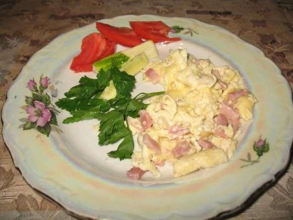 Сверхбыстрый завтрак (яичница-болтунья)