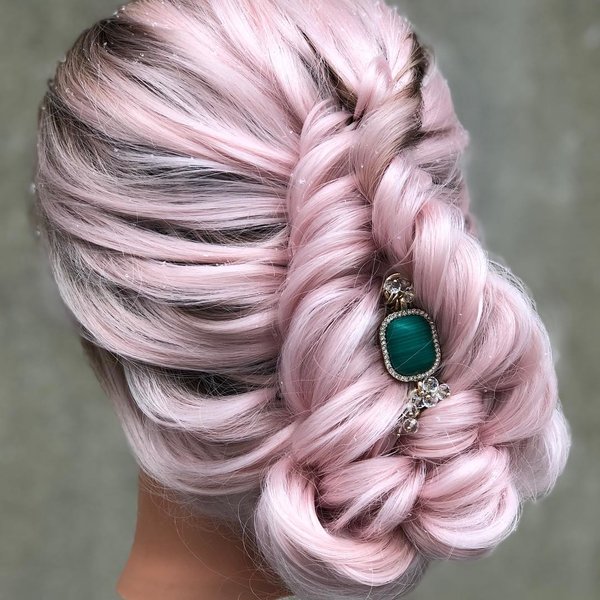 @braidedandblonde / Instagram.com
