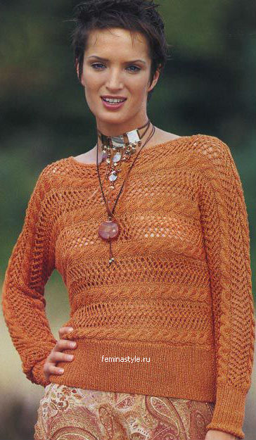 Оранжевый ажурный пуловер спицами