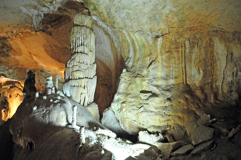 Одна из самых посещаемых пещер Европы Мраморная в 1992 году была принята в Международную ассоциацию оборудованных пещер (г. Генга, Италия).