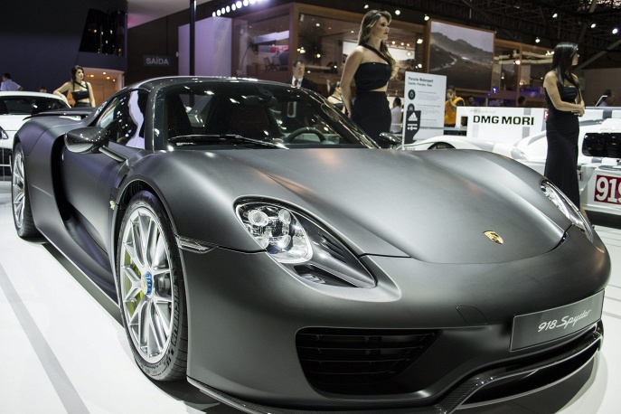 Гибридный суперкар Porsche 918 Spyder