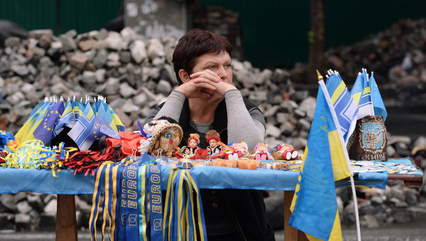 Главное — не мешать Украине упасть.   Агрессор на войну не явился. Киев в панике.