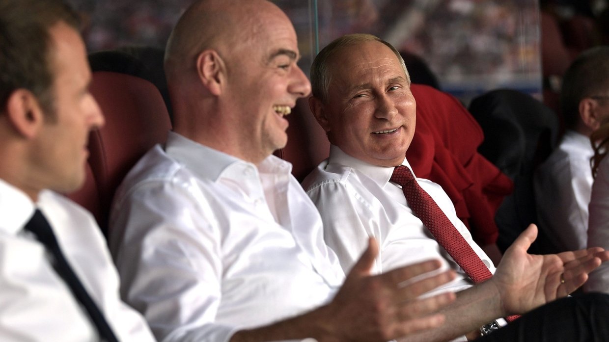 Путин поздравил лидеров Франции и Хорватии с прекрасным финалом чемпионата мира в России