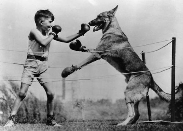 Странные снимки из прошлого (40 фото) Странные снимки из прошлого (40 фото)