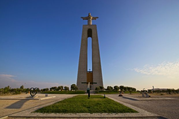 Достопримечательности Лиссабона в фотографиях Достопримечательности Лиссабона в фотографиях