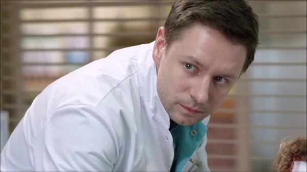 Сериал «Склифософский» (https://www.kino-teatr.ru/)