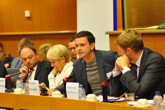 Политические дворняги потявкали на Путина Политические дворняги потявкали на Путина