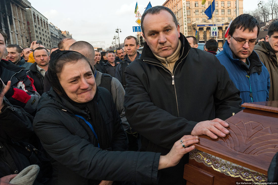 Там в Киеве, где сатанисты надругались над Крестом, сейчас сотни смертей