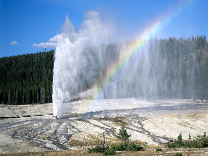 Гейзеры Йеллоустон (Yellowstone). Фото.