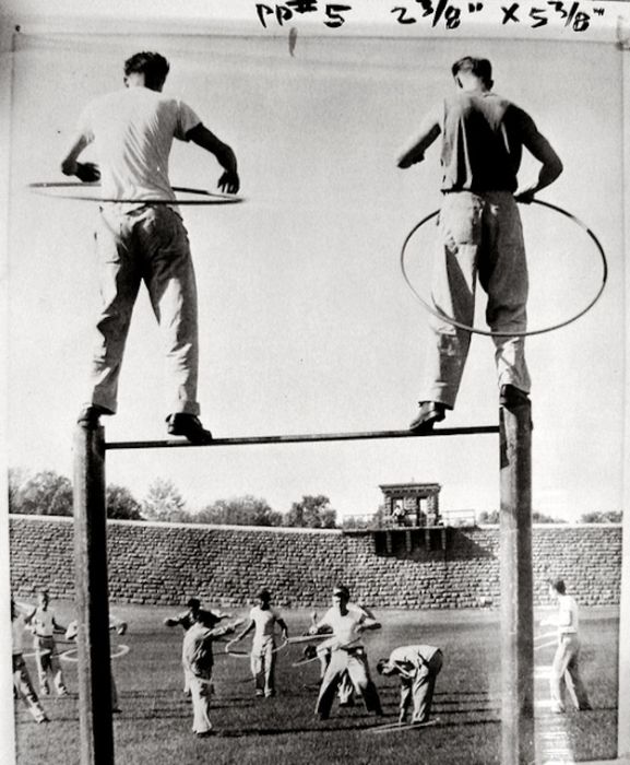 Странные снимки из прошлого (40 фото) Странные снимки из прошлого (40 фото)