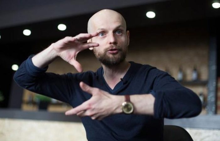 Сценарист, драматург, режиссер, театральный деятель, актер Иван Вырыпаев | Фото: stuki-druki.com Сценарист, драматург, режиссер, театральный деятель, актер Иван Вырыпаев | Фото: stuki-druki.com
