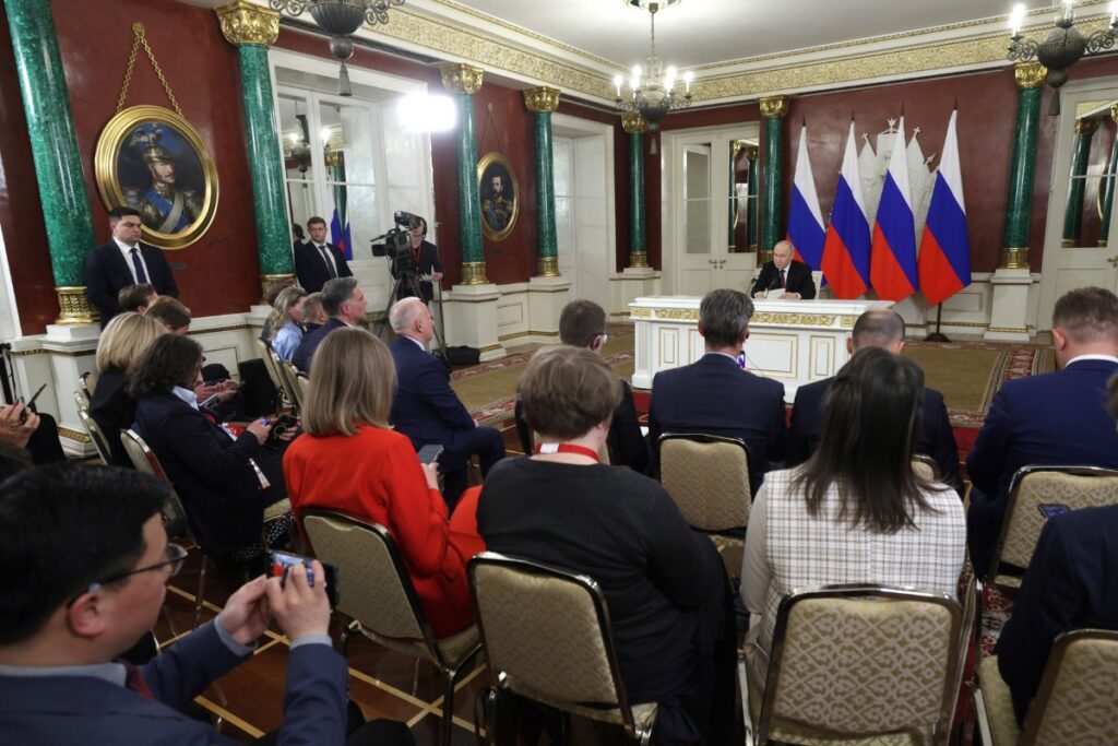 Путин предложил Киеву переговоры в Стамбуле 2 yu110525.10.01
