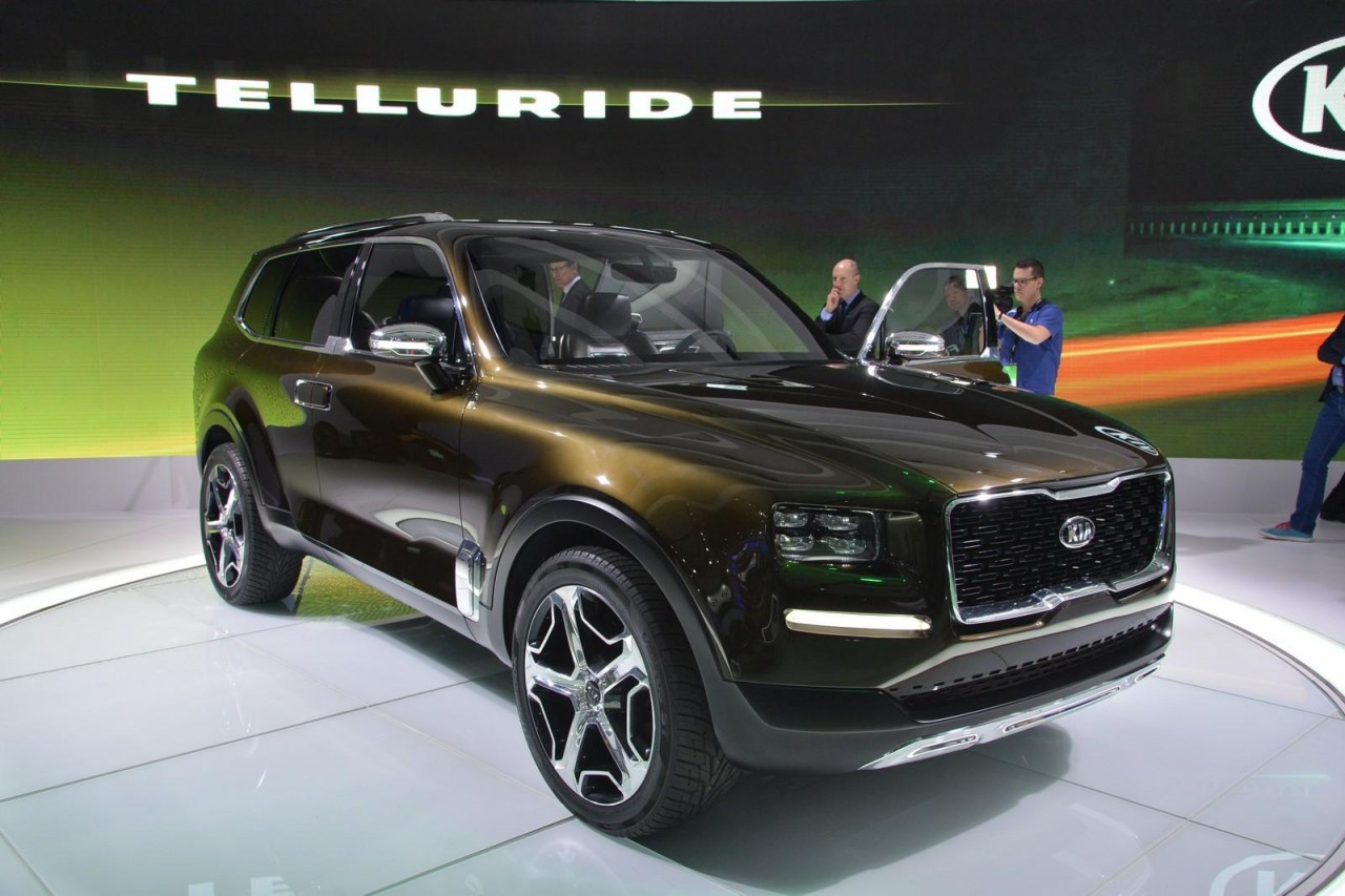 Появились фотографии нового Kia Telluride