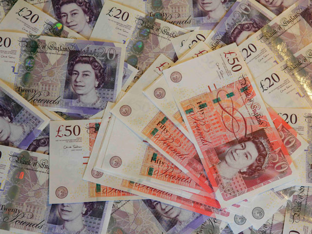 Русские миллионеры устроили "битву кошельков" Русские миллионеры устроили "битву кошельков"