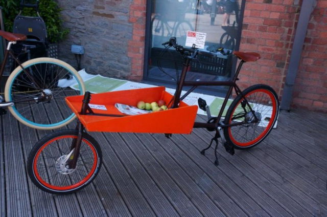 Черт побери, зачем они это сделали? (39 фото) imaginative and inventive bicycle modifications 640 28 Черт побери, зачем они это сделали? (39 фото)