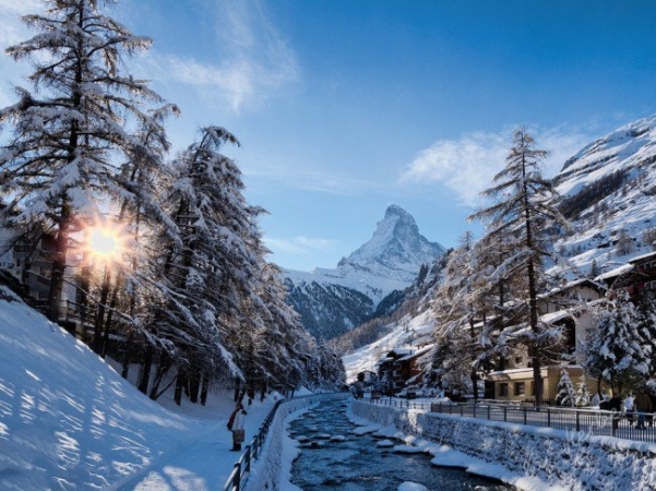 wintertowns23-650x487_601x450