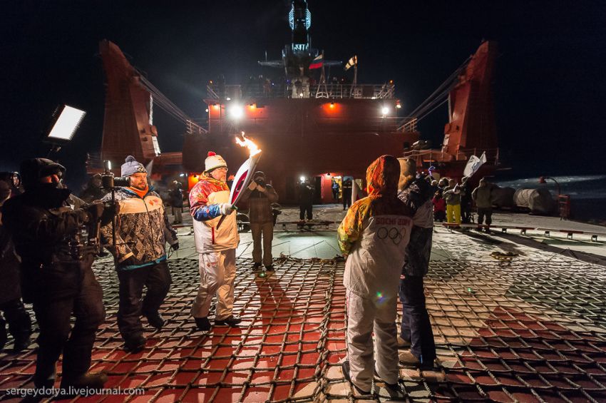 Олимпиада, огонь, факел, Северный Полюс