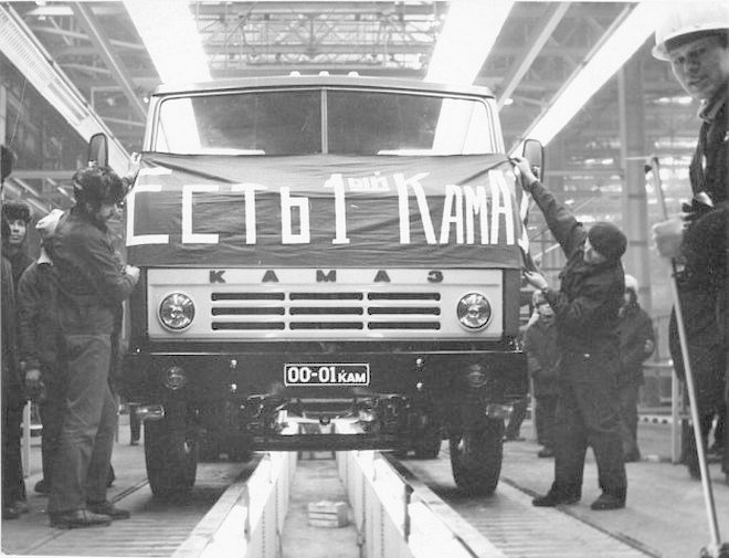 Мощь автопрома СССР: первые машины Мощь автопрома СССР: первые машины СССР, авто, автозавод, автомобили, завод, производство, ретро фото, советские автомобили