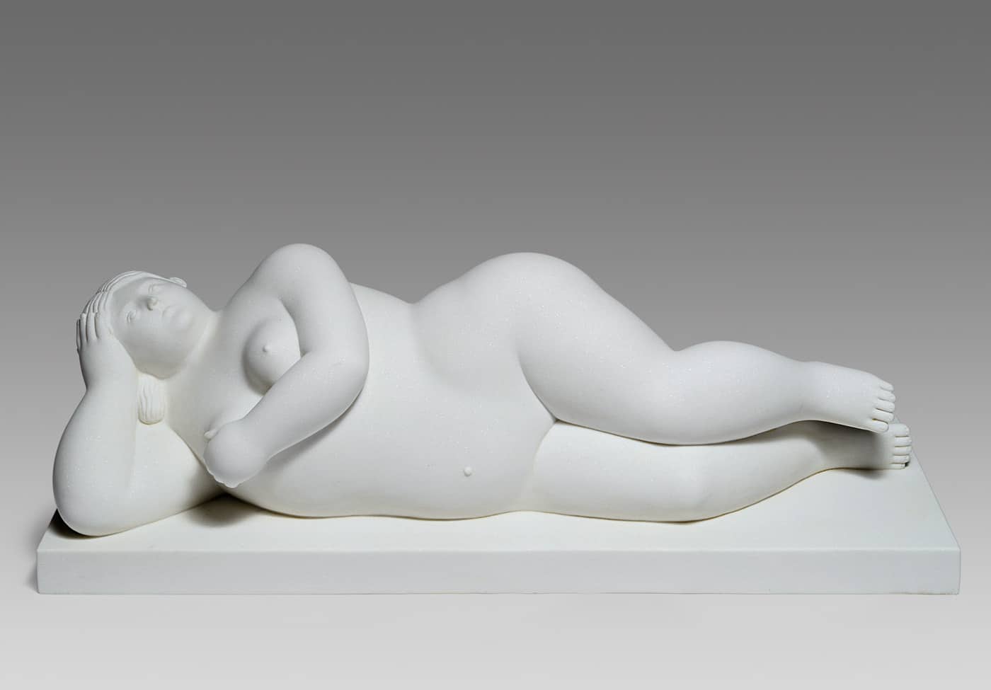Fernando_Botero_Lying_Woman_2013_White_marble_25x73x23_cm_annalaudel.jpg Fernando_Botero_Lying_Woman_2013_White_marble_25x73x23_cm_annalaudel.jpg