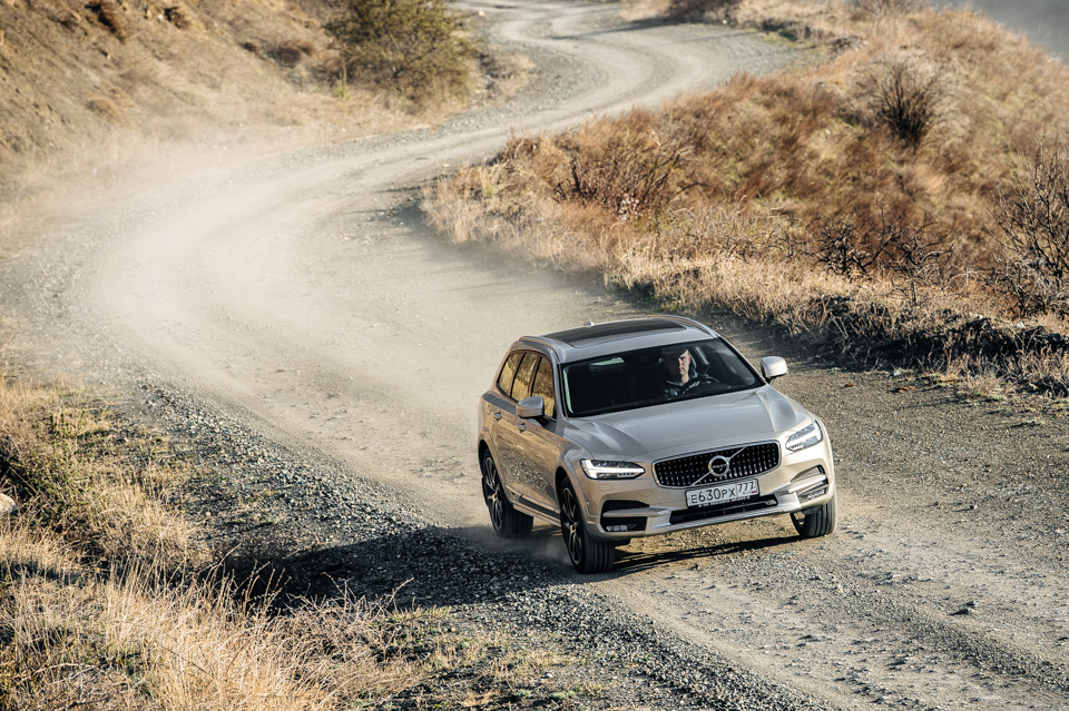 Тестируем новый Volvo V90 Cross Country в горах южной России. Фото 2