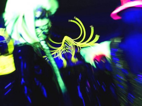 Люминесцентный модный показ от Чарли Ле Минду (8 фото + видео)