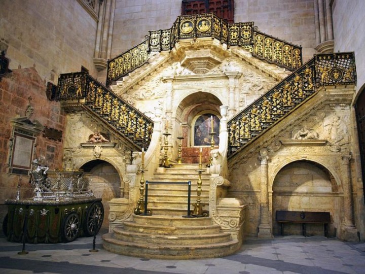 Золотая лестница в кафедральном соборе, Бургос