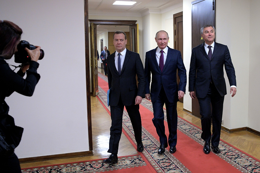 Путин и Медведев в Государственной Думе, на утверждении Медведева, 8.05.18.png Путин и Медведев в Государственной Думе, на утверждении Медведева, 8.05.18.png