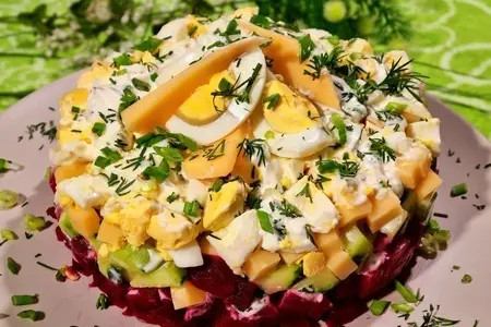Вкусный пасхальный салат
