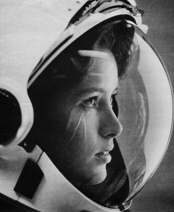 Анна Фишер (Anna Fisher) — «первая мать в космосе». Анна Фишер (Anna Fisher) — «первая мать в космосе».