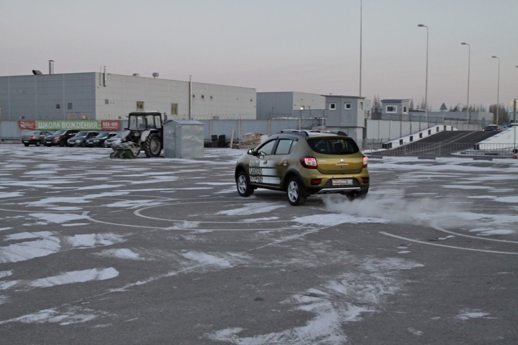 sandero_stepway(14).JPG sandero_stepway(14).JPG