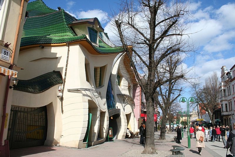 Кривой Дом в Сопоте, Польша Кривой Дом в Сопоте, Польша