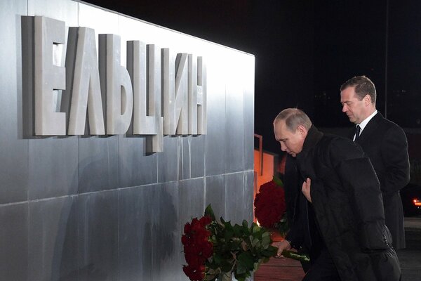 Почему Путин не простился с Жоресом Алферовым?