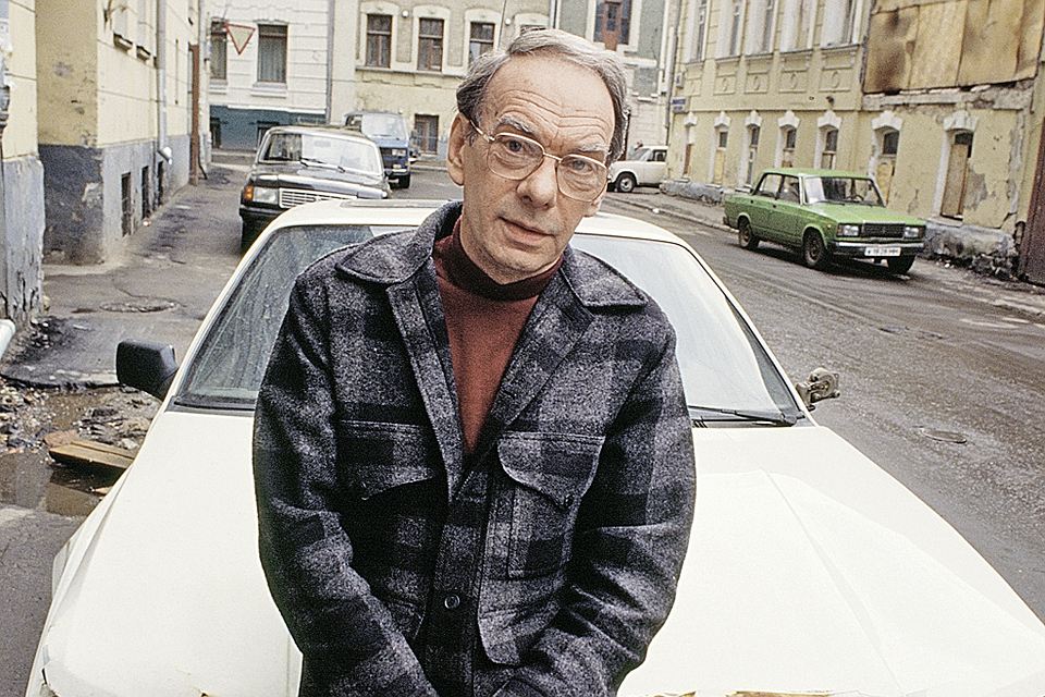 В личной жизни Алексея Баталова все было отнюдь не гладко, а после его смерти и вовсе разгорелся скандал.