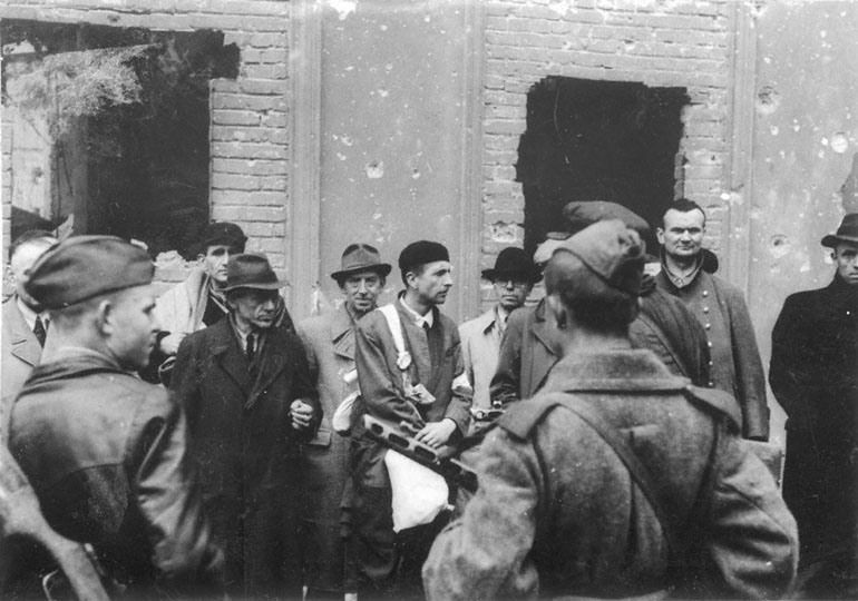 Мультатули Петр: В тот день когда взяли Берлин и фотографии Берлина 1945 Мультатули Петр: В тот день когда взяли Берлин и фотографии Берлина 1945