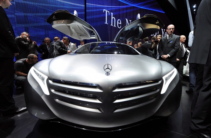 Концепт-кар Mercedes-Benz F125 с гибридным двигателем