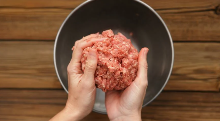 Вкуснятина из теста и комочка фарша: быстрее, чем пельмени и лучше, чем манты