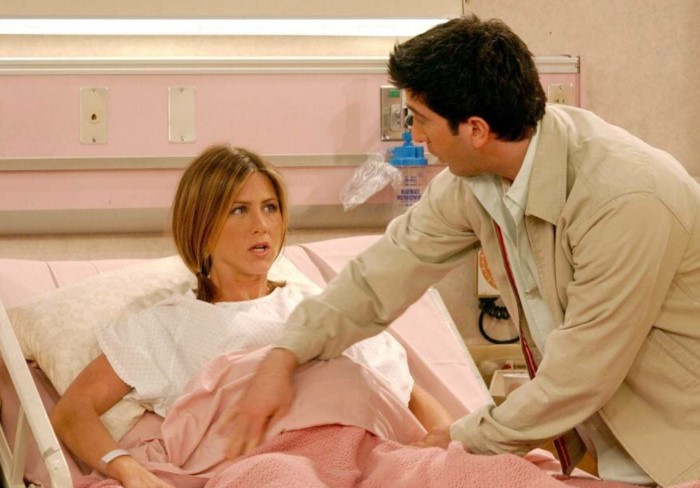 Отошедшие воды означают, что начинаются роды, но ребенок не покажется в ту же секунду / Фото: krasunia.ru  Отошедшие воды означают, что начинаются роды, но ребенок не покажется в ту же секунду / Фото: krasunia.ru