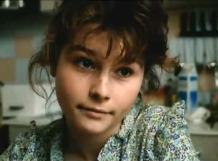Оксана Арбузова в фильме *Авария – дочь мента*, 1989 | Фото: kino-teatr.ru Оксана Арбузова в фильме *Авария – дочь мента*, 1989 | Фото: kino-teatr.ru