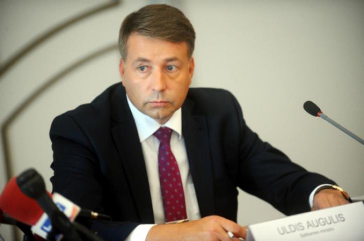 На все готовы, помогите: в Прибалтике перешли к «отчаянным» мерам в отношении России в Прибалтике перешли к «отчаянным» мерам в отношении России