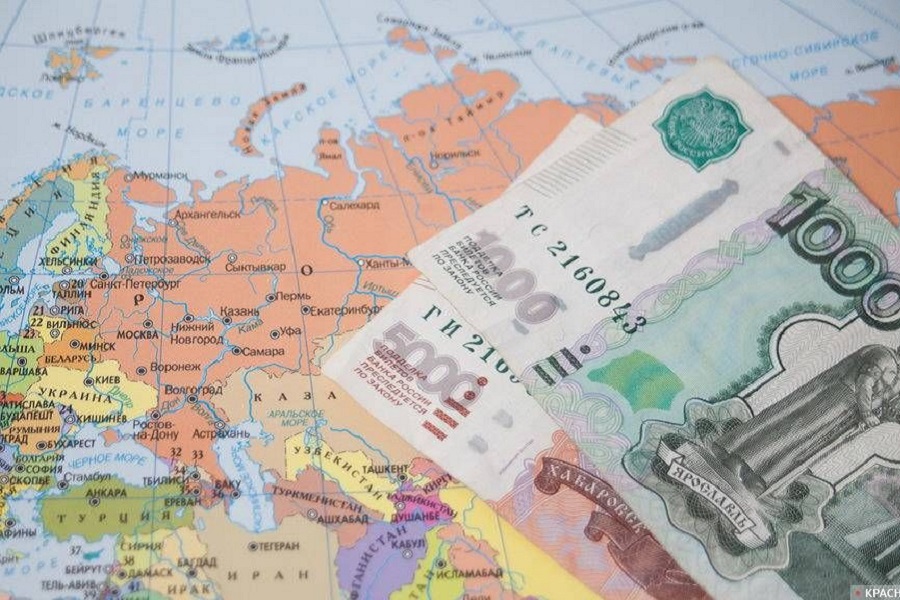 Реальная средняя зарплата в РФ ниже официальной на 13-16 тыс
