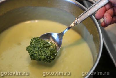 Фотографии рецепта Суп-пюре из кабачков с песто из петрушки, 07 Суп-пюре из кабачков с песто из петрушки, Шаг 07