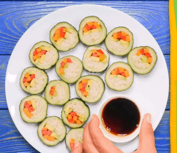 Нетривиальная подача обычных огурцов: оригинально, просто и вкусно Нетривиальная подача обычных огурцов: оригинально, просто и вкусно