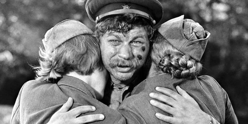 «А зори здесь тихие» — почему лучшую картину о войне запретили для показа «А зори здесь тихие» — почему лучшую картину о войне запретили для показа