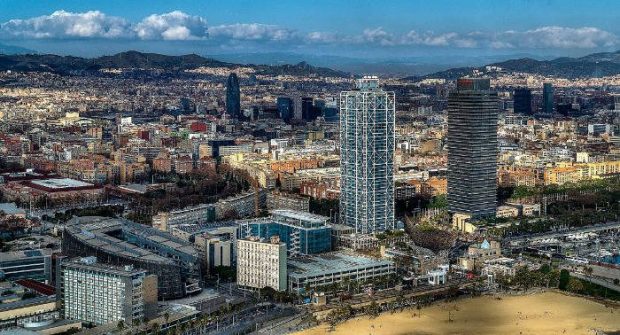 Барселона с высоты птичьего полета Барселона с высоты птичьего полета